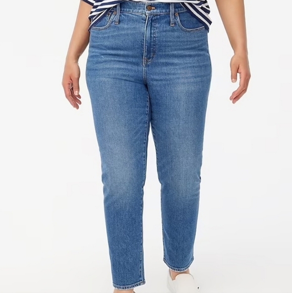 NWT J. CREW Factory Essential Straight Jean Medium Wash size 35T - Picture 1 of 10